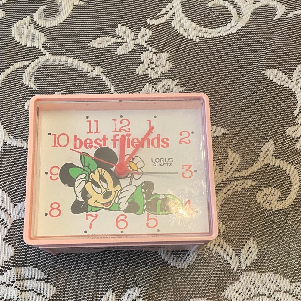 Vintage Lorus Pink and Green Kids Minnie Mouse Best Friends Clock